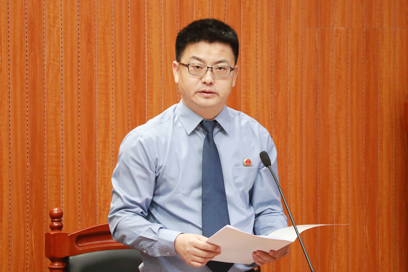 我院曾国东检察长出庭支持公诉本市首例瞒报烟花爆竹出口案