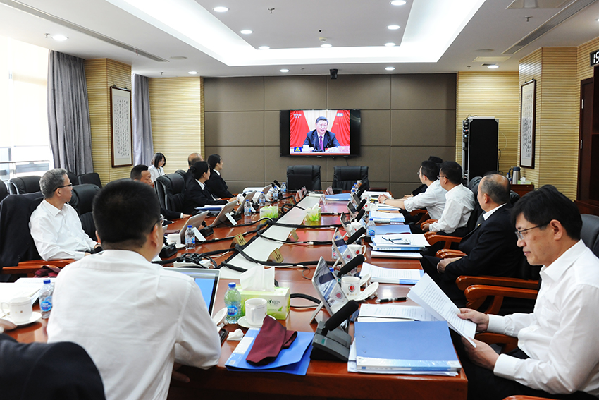 党组学习十九届四中全会.jpg
