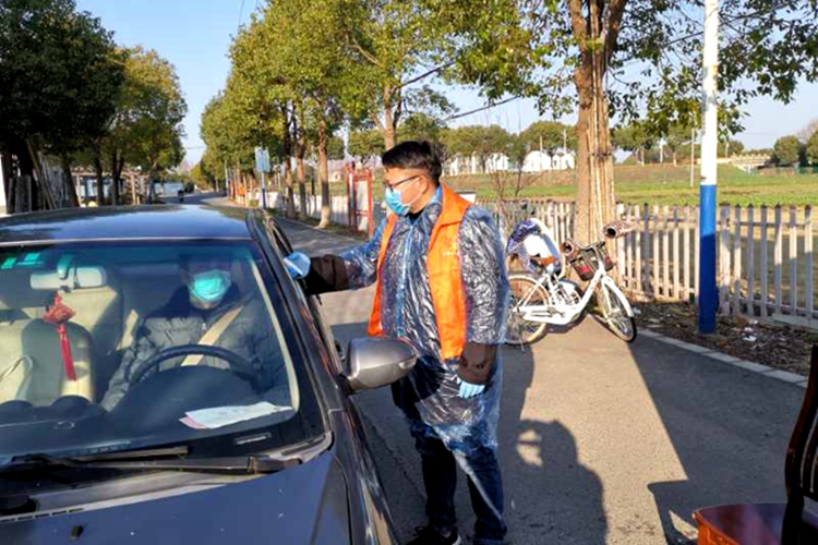 C:UsersAdministratorDesktop\u5fd7愿者特辑\u201c疫”不容辞，金检志愿者在前线（三）\u6311选 (5).jpg