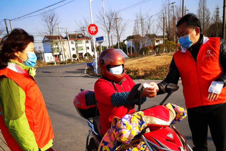 C:UsersAdministratorDesktop\u5fd7愿者特辑\u201c疫”不容辞，金检志愿者在前线（三）\u6311选 (8).jpg