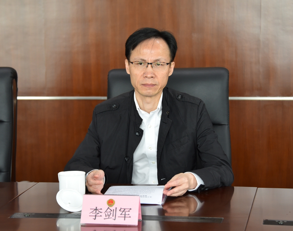 李.jpg