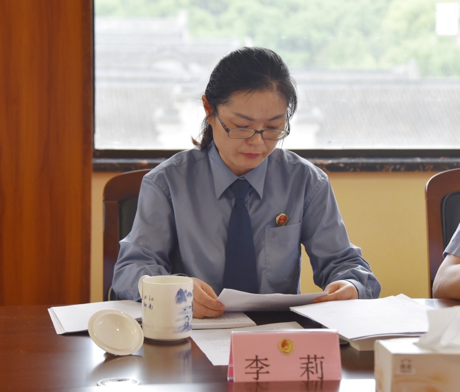 李.jpg