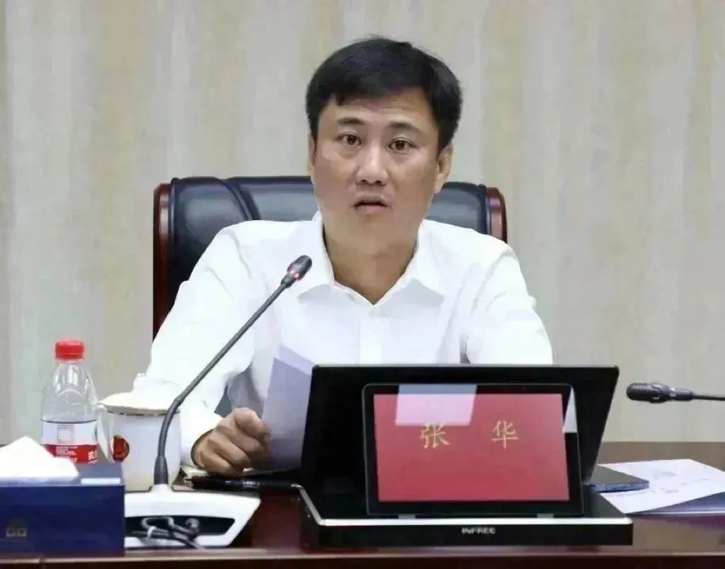 1698025336298005795.jpg 1698025336298005795.jpg