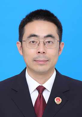 张炜 1寸.jpg