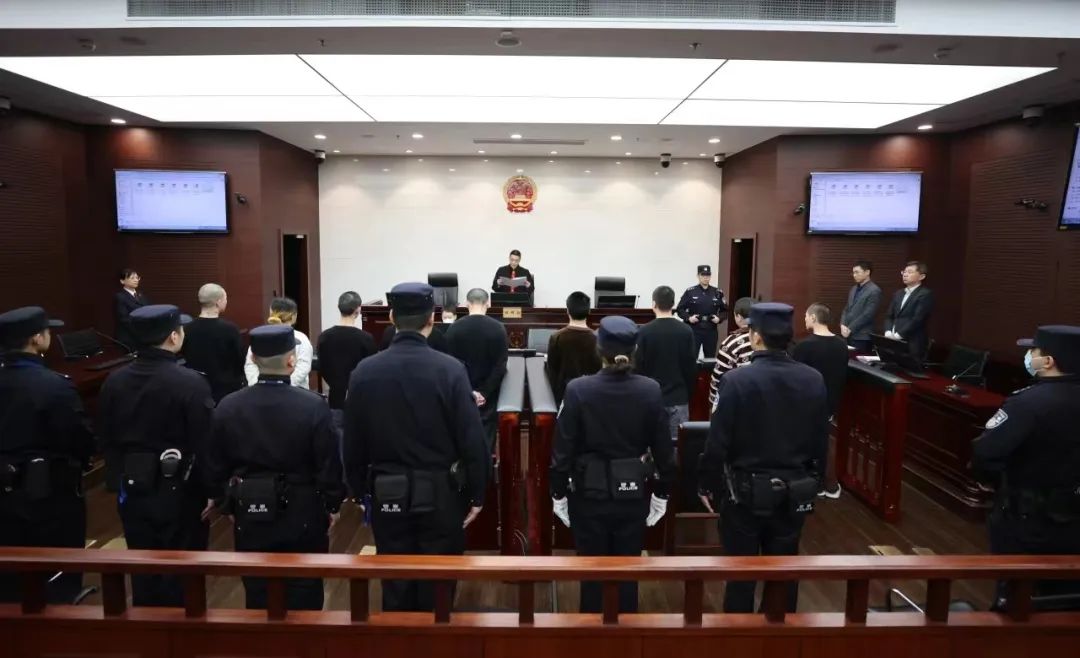 1715412907357068934.jpg 1715412907357068934.jpg