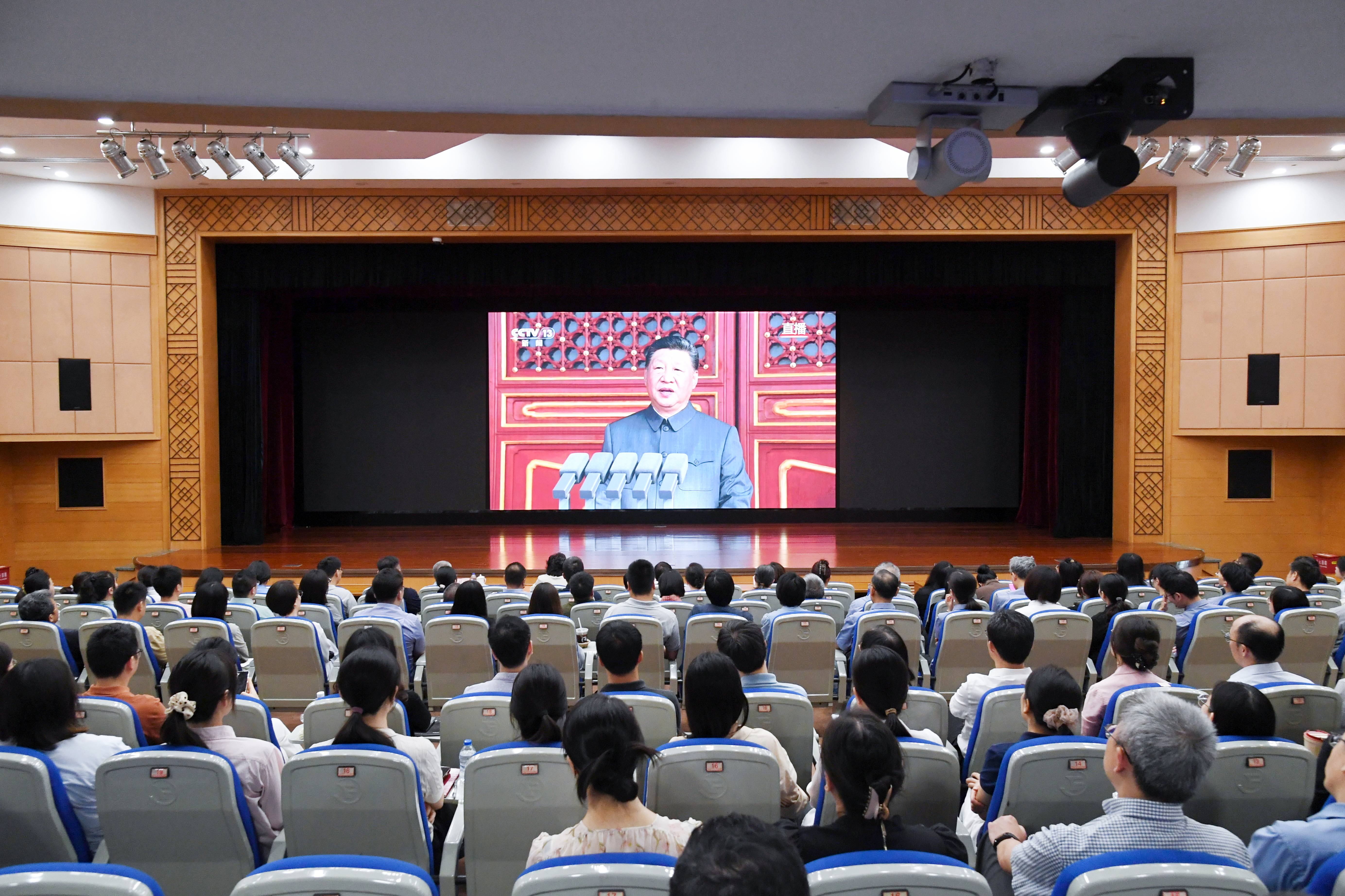 我院举行党组理论学习中心组（扩大）学习会